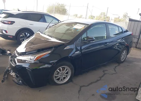 2021 Toyota Prius Le z USA, uszkodzony, nr VIN JTDKAMFU6M3143241